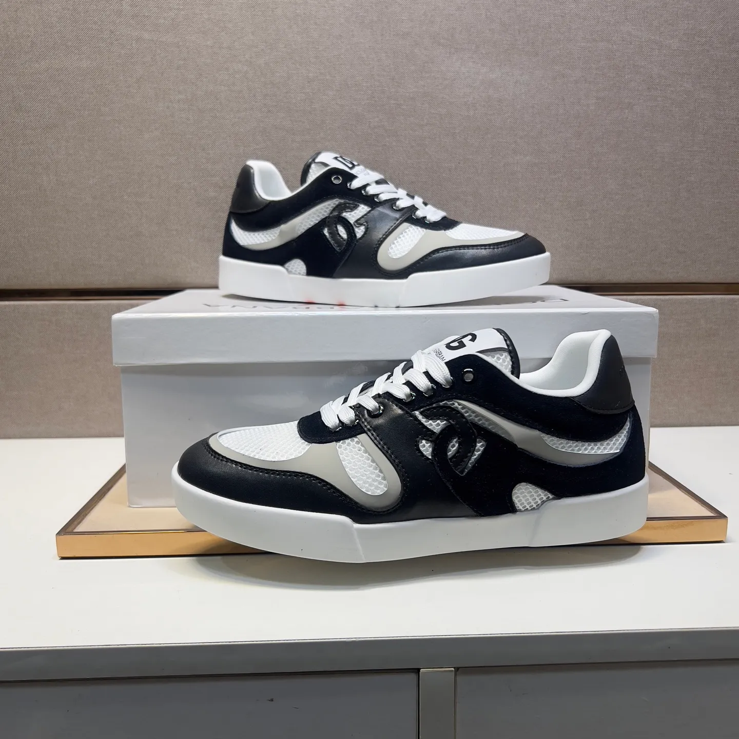 ⬛️Men's men's shoes💰p440【DG～】couple casual shoes 2025z cabinet sales simultaneously 🔶Size: 35-44#️⃣ 🔷2 colors🔜The upper is made of multi-material splicing➕Mesh lining, comfortable and breathable, sole: original comfortable and wear-resistant outsole, ⚠️real thing📱photographed🎬real thing is better📢📢📢